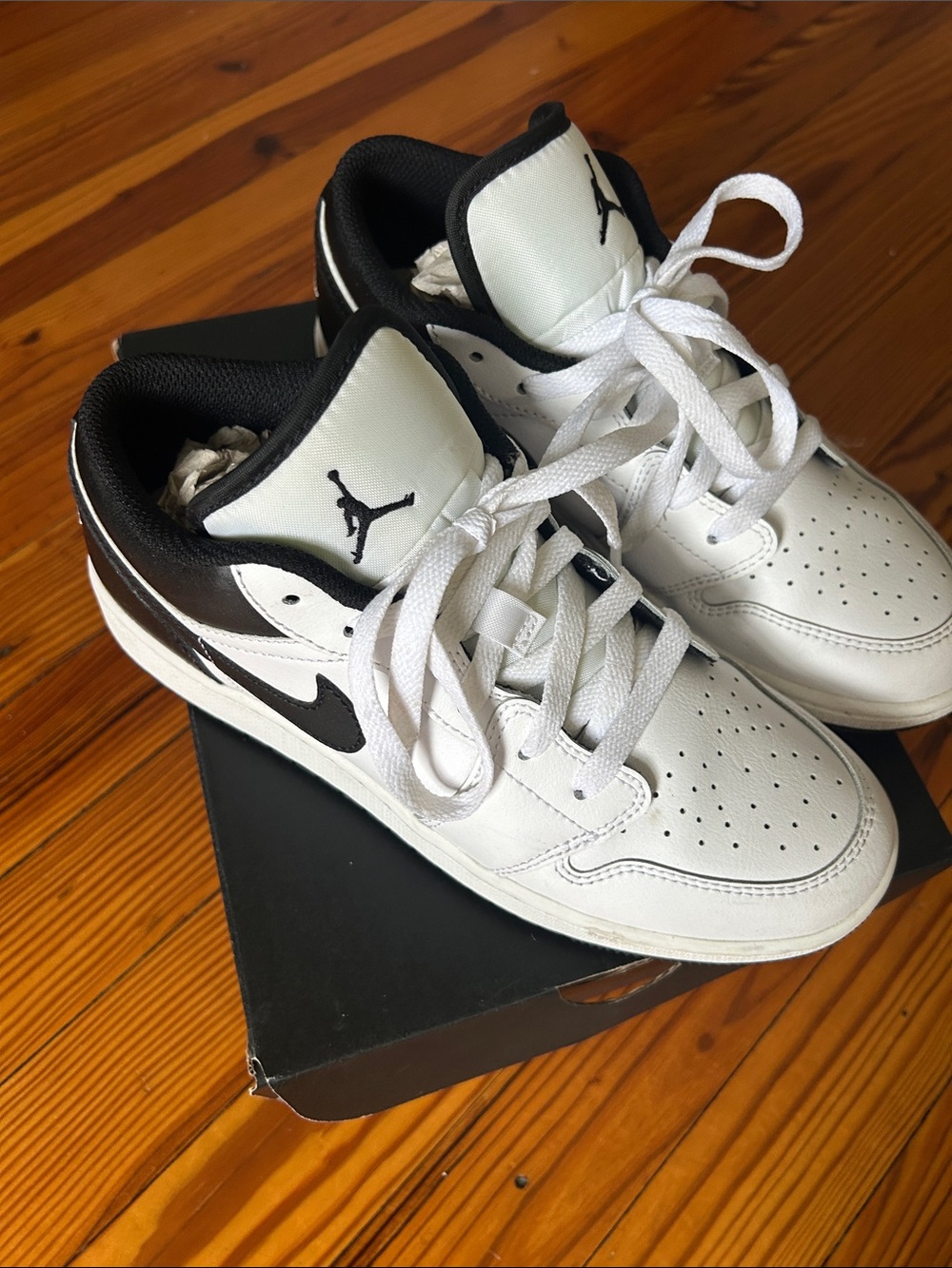Nike Air Jordan 1 Low Sneakers White/Black 5.5Y